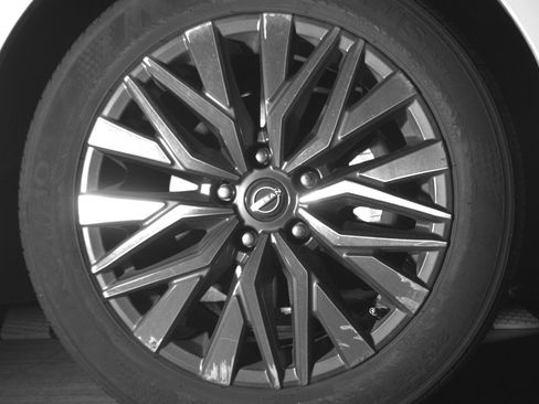 Used 2025 Nissan Altima 2.5 SV image 13