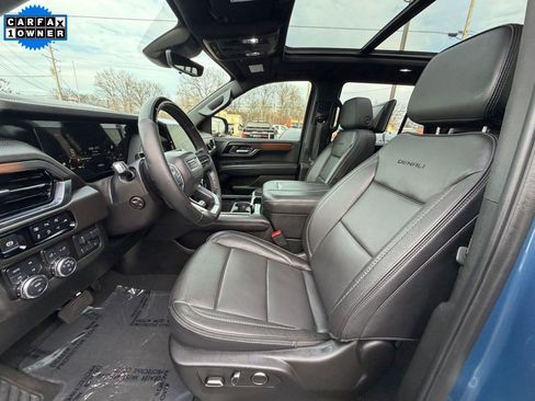 Used 2025 GMC Yukon Denali w/ Denali Reserve Package image 18