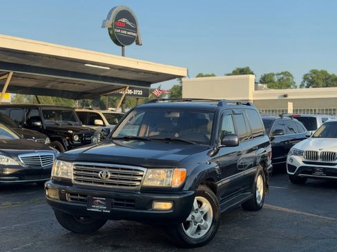 Used 2004 Toyota Land Cruiser image 1