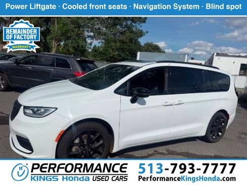 Used 2025 Chrysler Pacifica Limited FWD image 1