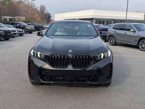 New 2026 BMW X6 xDrive40i w/ Climate Comfort Package image 8