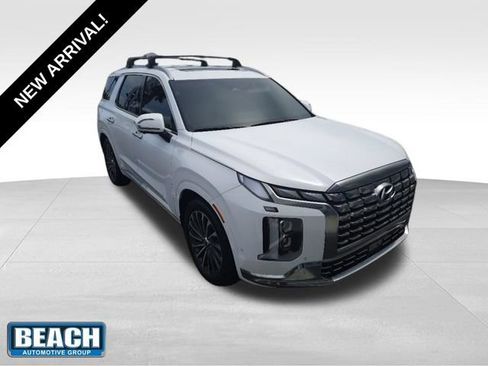 Used 2025 Hyundai Palisade Calligraphy FWD image 1