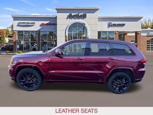 Certified 2022 Jeep Grand Cherokee Laredo X image 5