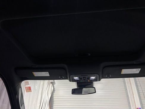 Used 2023 Chevrolet Silverado 1500 High Country image 17