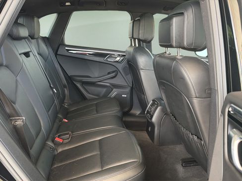 Used 2019 Porsche Macan S AWD/4WD image 16