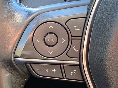 Used 2019 Toyota Camry XSE image 19
