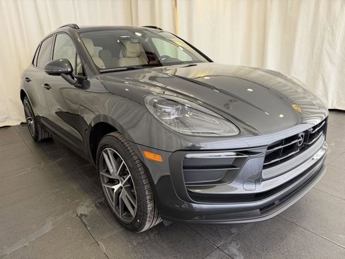 New 2026 Porsche Macan image 7