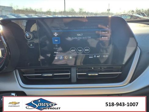 Certified 2025 Chevrolet Trax RS image 25