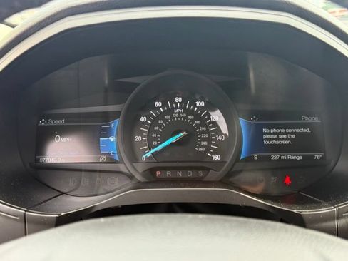 Used 2023 Ford Edge Titanium w/ Cargo Accessory Package AWD/4WD image 22