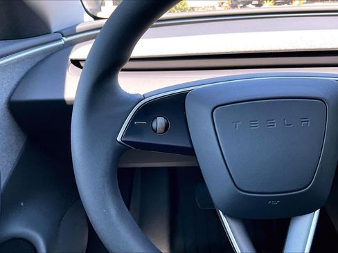 Used 2025 Tesla Model 3 RWD image 23