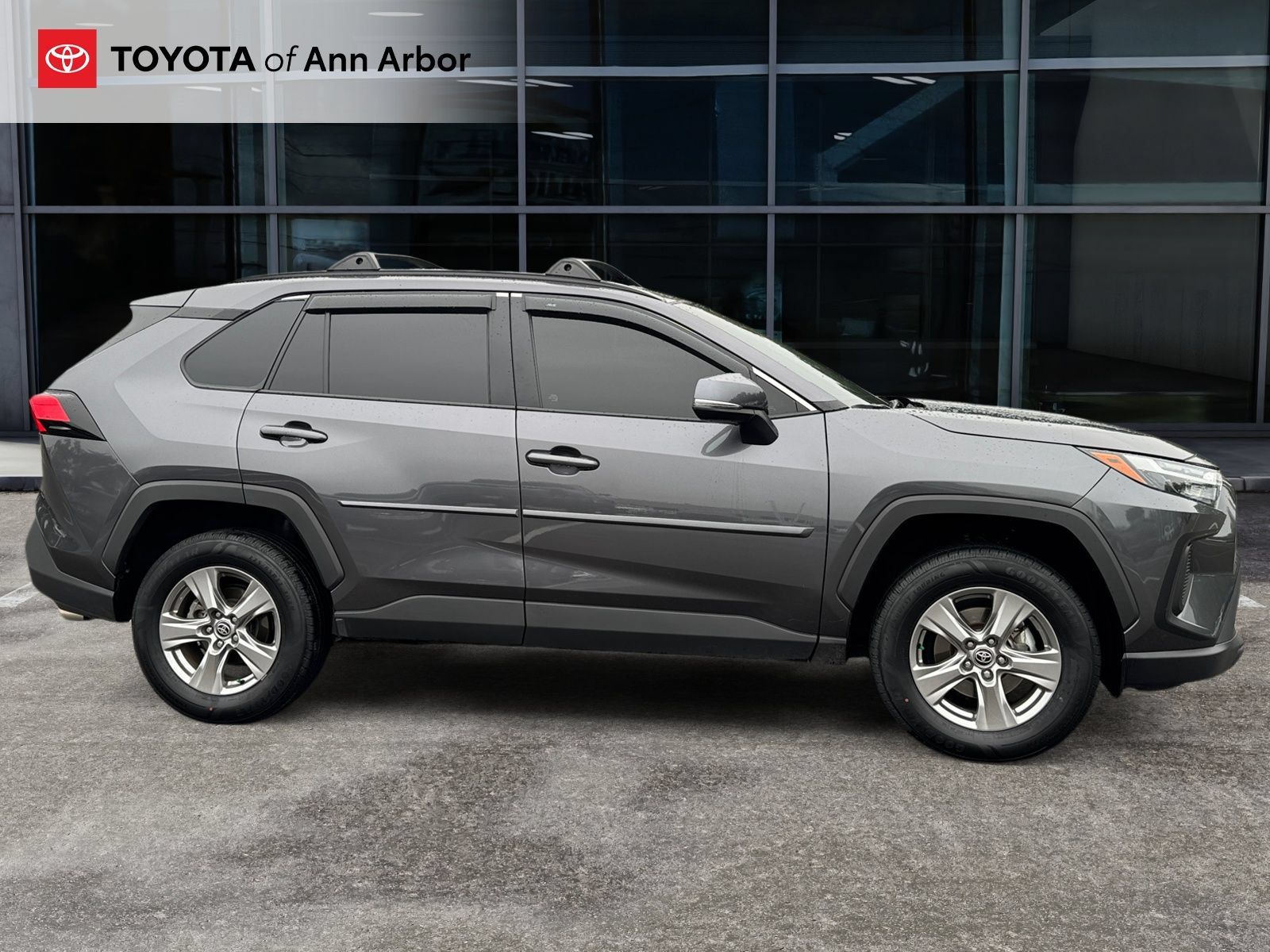 Used 2024 Toyota RAV4 XLE w/ Convenience Package AWD/4WD image 13