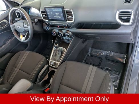 Used 2025 Hyundai Venue SEL FWD image 32