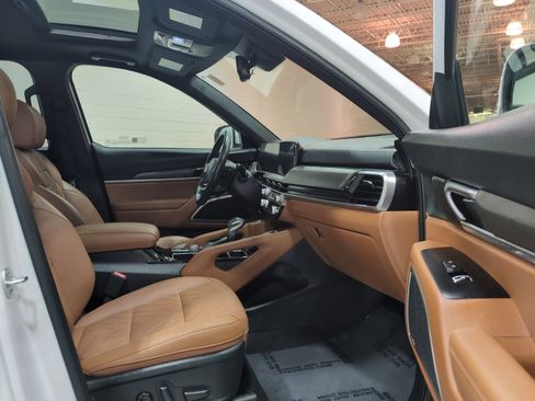 Certified 2024 Kia Telluride EX X-Line AWD/4WD image 9