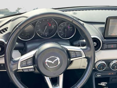 Used 2021 MAZDA MX-5 Miata RF Grand Touring w/ Appearance Package image 23