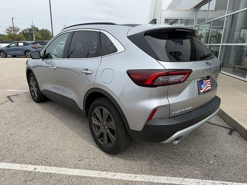 Used 2024 Ford Escape Platinum AWD/4WD image 3