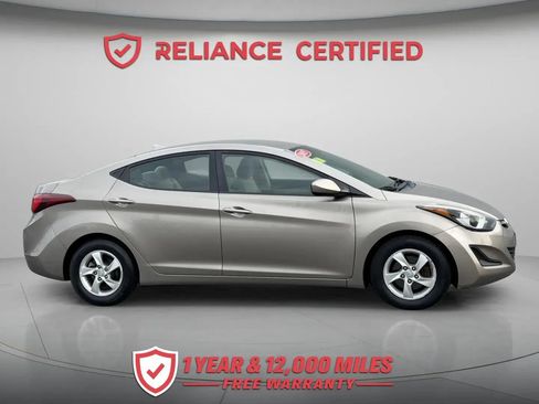 Used 2015 Hyundai Elantra SE FWD image 7