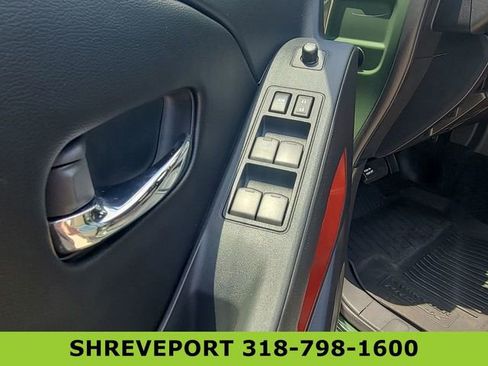 Used 2025 Nissan Frontier PRO-4X AWD/4WD image 22