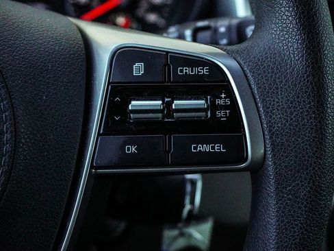 Used 2020 Kia Sorento LX image 25