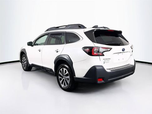 Used 2023 Subaru Outback Premium AWD/4WD image 9