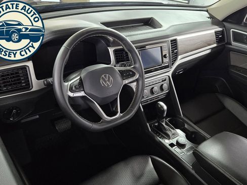 Used 2023 Volkswagen Atlas SE AWD/4WD image 10