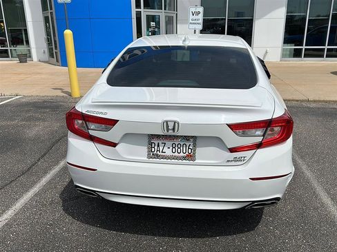 Used 2018 Honda Accord Sport image 4