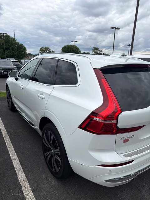 Used 2022 Volvo XC60 B5 Inscription w/ Advanced Package AWD/4WD image 1