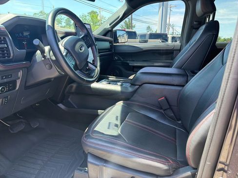 Used 2024 Ford Expedition Limited AWD/4WD image 8