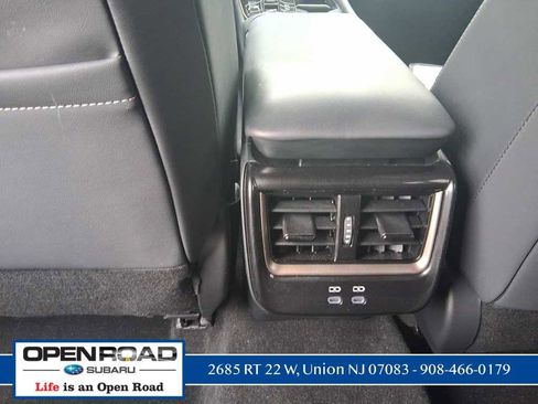 Used 2025 Toyota Crown Signia image 11