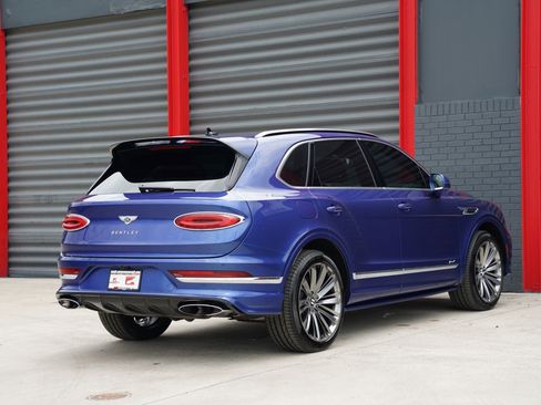 Used 2021 Bentley Bentayga Speed AWD/4WD image 15
