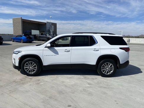 Used 2023 Chevrolet Traverse LT image 5
