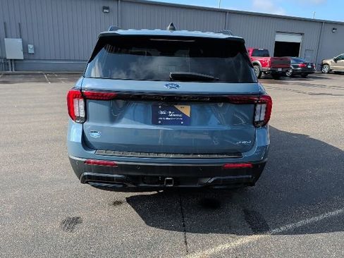 Certified 2025 Ford Explorer ST-Line AWD/4WD image 6