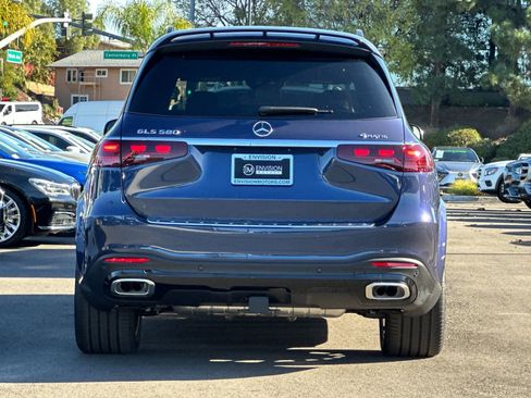 New 2026 Mercedes-Benz GLS 580 4MATIC image 4