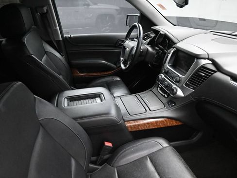 Used 2018 Chevrolet Suburban Premier RWD image 10