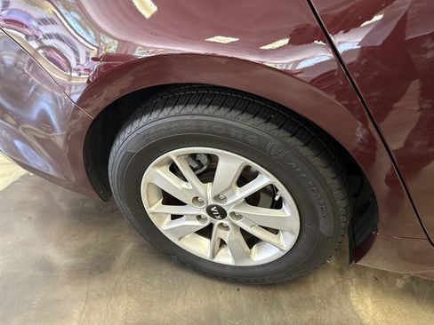 Used 2016 Kia Optima LX w/ LX Convenience Package FWD image 12
