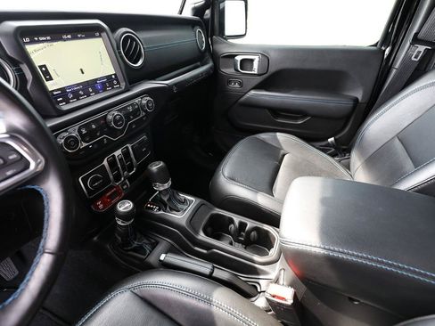 Used 2023 Jeep Wrangler Unlimited Rubicon 4xe w/ Cold Weather Group AWD/4WD image 21