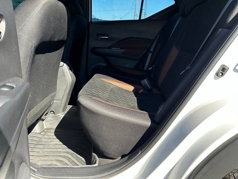 Used 2023 Nissan Kicks SR FWD image 33
