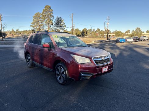 Used 2017 Subaru Forester 2.5i Premium w/ All-Weather Package image 3