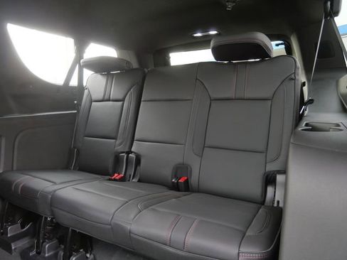 Used 2022 Chevrolet Suburban RST w/ Luxury Package AWD/4WD image 16