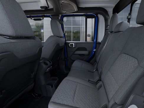 New 2025 Jeep Gladiator Mojave w/ Convenience Group image 23