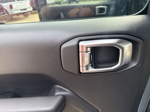 New 2025 Jeep Gladiator Willys image 26