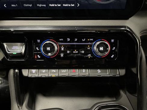 Used 2024 GMC Sierra 2500 AT4 w/ Technology Package image 20