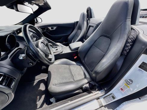 Used 2017 Jaguar F-TYPE Convertible RWD image 10