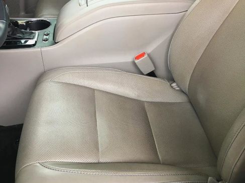 Used 2016 Toyota Highlander Limited FWD image 13
