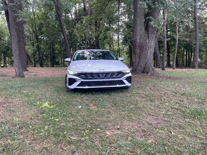 New 2025 Hyundai Elantra Limited