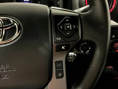 Used 2020 Toyota Tacoma TRD Off-Road w/ Blackout Package image 19