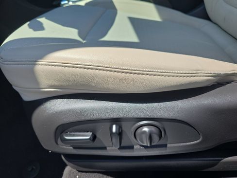 Used 2023 Buick Encore GX Select FWD image 28