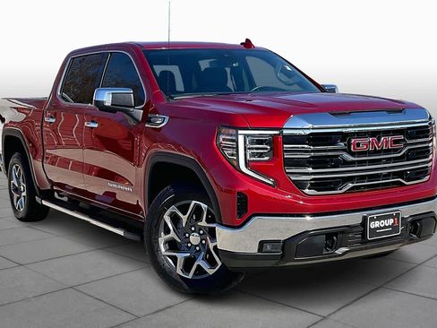 Used 2025 GMC Sierra 1500 SLT image 4