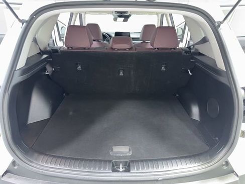 Used 2023 Kia Seltos SX w/ SX Sunroof Package image 29