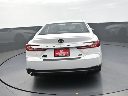 Used 2025 Toyota Camry SE w/ Convenience Package image 94