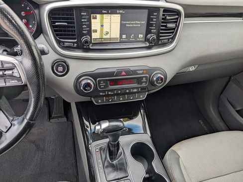 Used 2019 Kia Sorento SX w/ SX Touring Package image 15